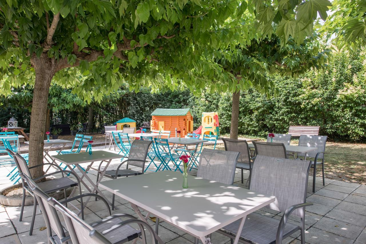 Le Clos Des Bruyeres Vallon-Pont-dʼArc Exterior foto